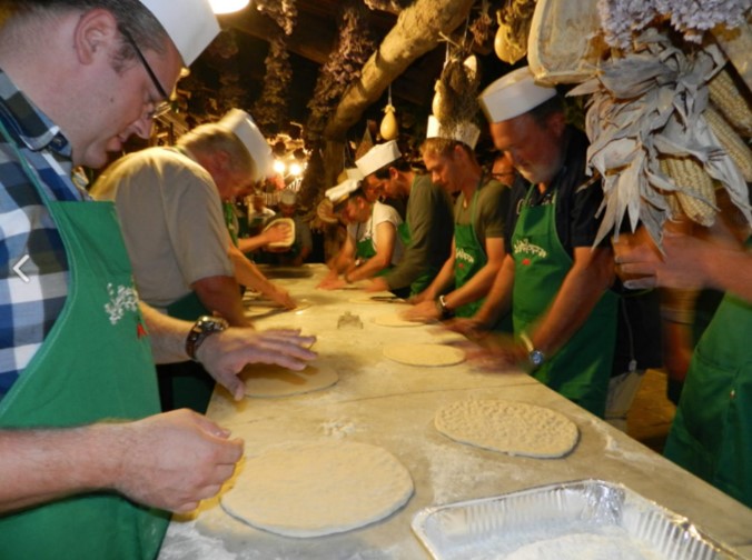 Small Group Pizza making Class in Sorrento with Round Trip Transfers