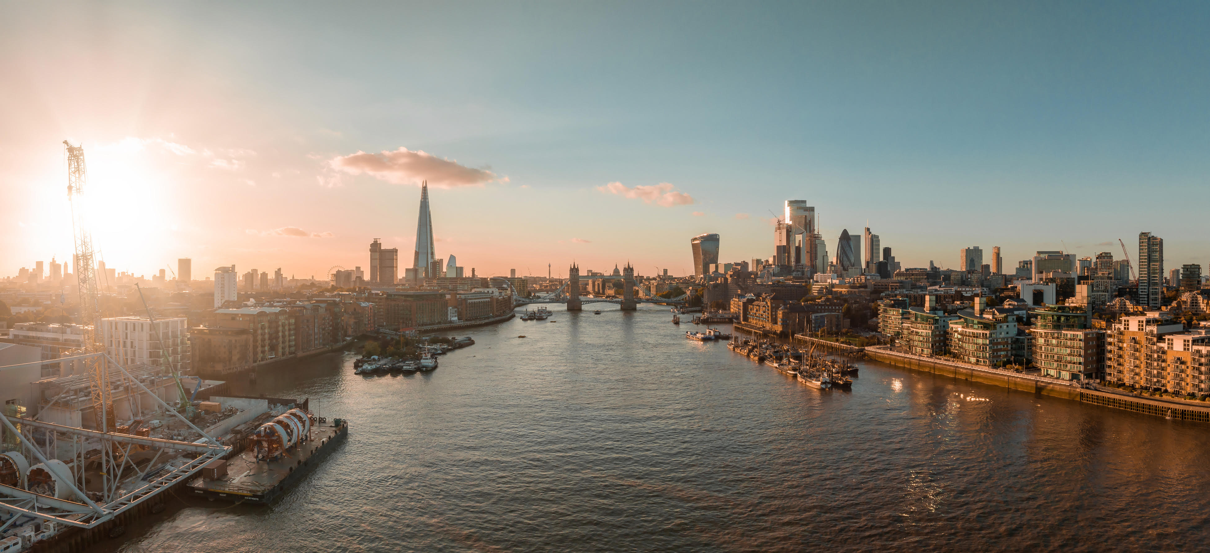 Private Cruising On River Thames