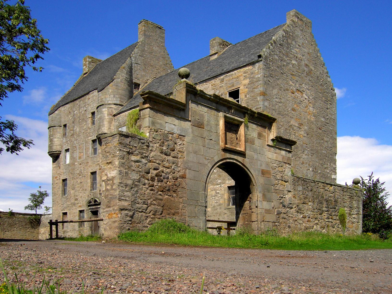 Midhope Castle in Outlander aka Lallybroch