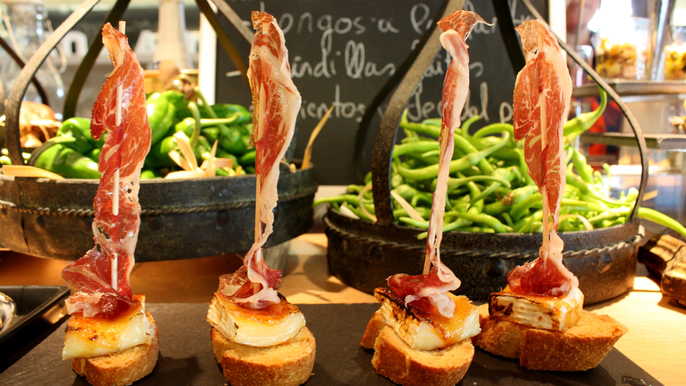 Evening Private Pintxos Tour in San Sebastian